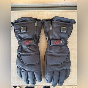 DSG Black heated Winter Gloves